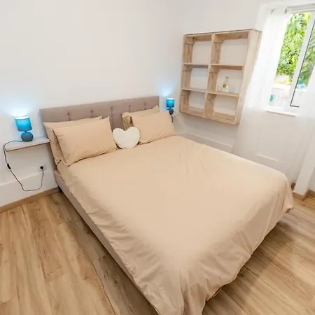 Bed & Breakfast O Quintal Carvoeiro (Lagoa)